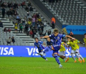 极速电竞官网-对中国国青罚丢点球后 日本U-20队长叒罚丢点球了