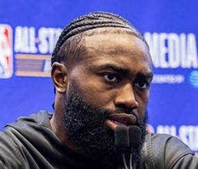 极速电竞app-硬气！布朗怒轰联盟明星哨：有人被特殊照顾，罚3.5万也敢说